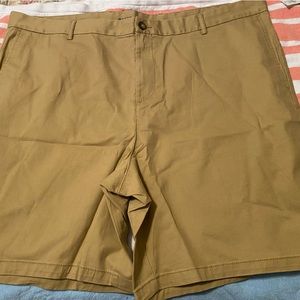 NWT men’s khaki shorts size 46 slim